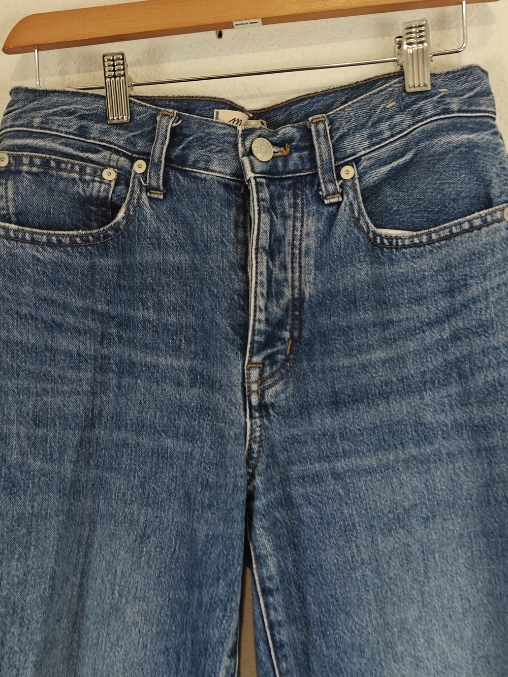 Madewell Low-Slung Straight Jeans in Palmina Wash Model Off-Duty Rigid Denim 24 - Picture 9 of 15